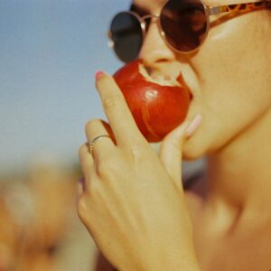 Pas toujours simple de croquer dans une pomme